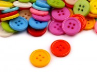 Knoflk barevn mix velikost 24